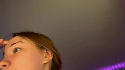 Hello My name is Ida I will be very glad to see you 3 online show from April 2026 06:13:02 PM