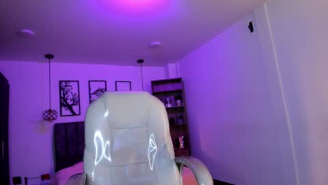 Jules online show from January 2025 08:00:01 PM