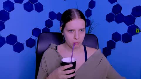 your love online show from March 2026 09:48:01 AM