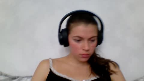 Anny Simpson online show from September 2025 05:29:01 AM