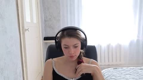 Anny Simpson online show from September 2025 06:26:02 AM