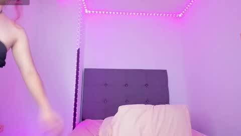 Tessa online show from November 2025 02:09:01 AM