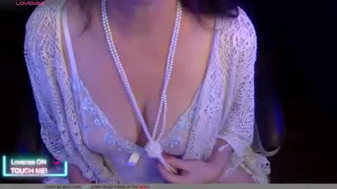 Snapshot of tessa_foxxx chatting on May 2026 11:03:01 PM tessa_foxxx online show from May 2026 11:03:01 PM