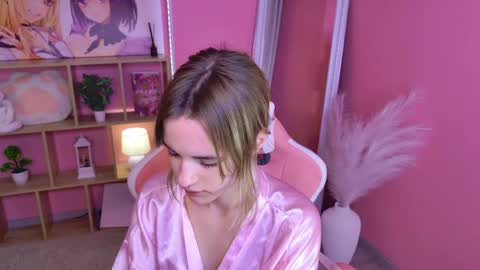 Snapshot of tessa_shy_ chatting on May 2026 02:12:01 PM tessa_shy_ online show from May 2026 02:12:01 PM