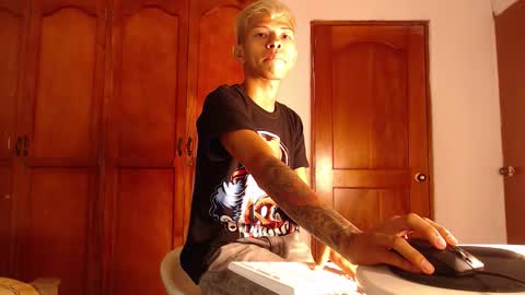 tessachains online show from March 2026 02:18:02 AM