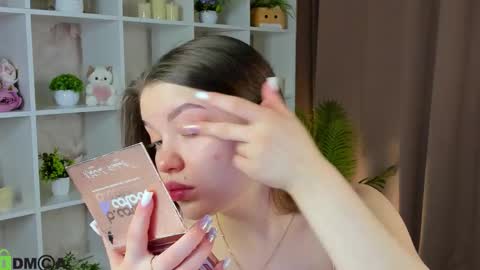 Tessa online show from February 2026 04:18:02 AM