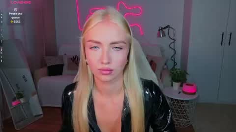 Snapshot of tessahamilton chatting on August 2026 01:13:02 PM TessaHamilton online show from August 2026 01:13:02 PM