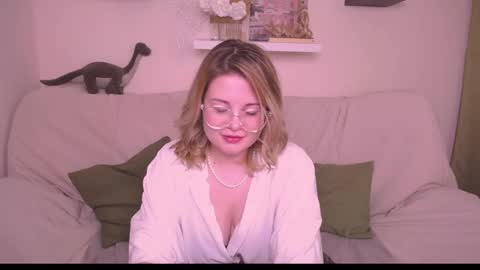 Snapshot of tesspleasure chatting on December 2024 07:03:01 AM TESSA online show from December 2024 07:03:01 AM