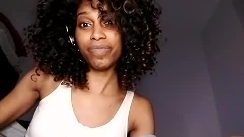 Snapshot of tgirlfairy chatting on December 2024 01:24:02 AM sexi lexi online show from December 2024 01:24:02 AM