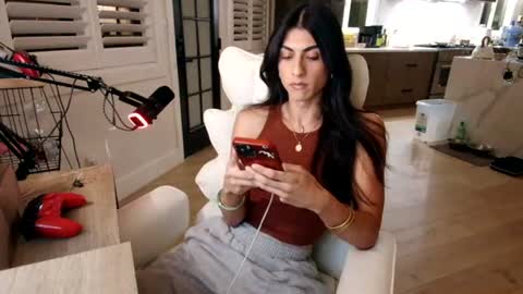 Snapshot of tgirltoesx chatting on June 2026 04:40:01 AM babygirlmami online show from June 2026 04:40:01 AM