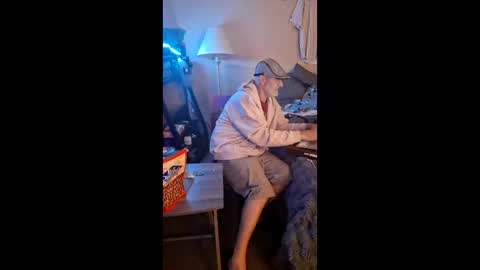 tgrizzthestarseed online show from April 2026 05:52:01 AM