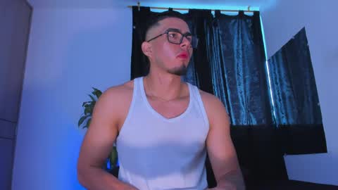 Snapshot of thadeo_king chatting on June 2026 05:38:02 PM thadeo_king online show from June 2026 05:38:02 PM