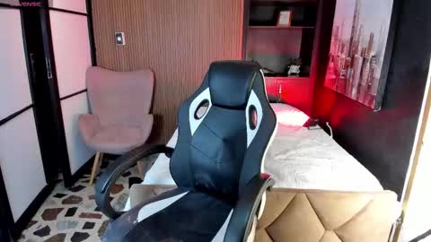 Thalia online show from November 2025 05:28:02 AM