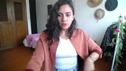    online show from February 2025 09:04:02 PM