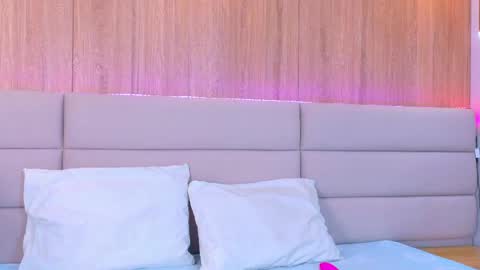 thalianarosse online show from April 2026 04:20:02 AM