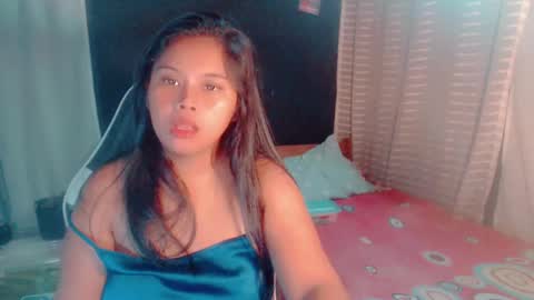 Snapshot of thalie_mae chatting on January 2025 08:54:01 PM Mae online show from January 2025 08:54:01 PM