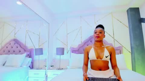 Thamara Fox online show from December 2024 04:25:01 AM