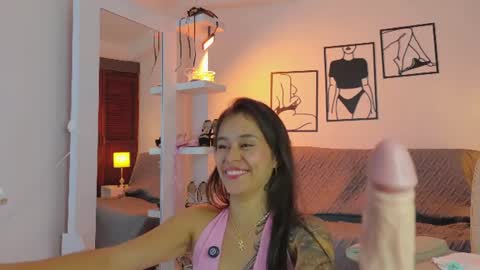 Snapshot of thamara_l11 chatting on August 2026 02:15:01 AM Dany online show from August 2026 02:15:01 AM