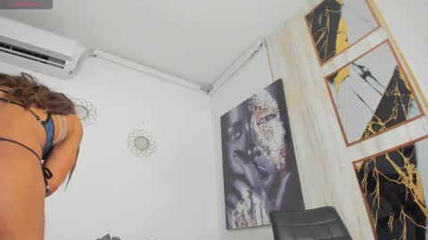 Snapshot of thamara_thompsonts chatting on October 2025 02:34:01 PM Thamara Thompsont online show from October 2025 02:34:01 PM