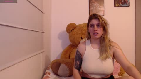 Snapshot of thamarajane1 chatting on February 2026 10:23:01 AM online show from February 2026 10:23:01 AM