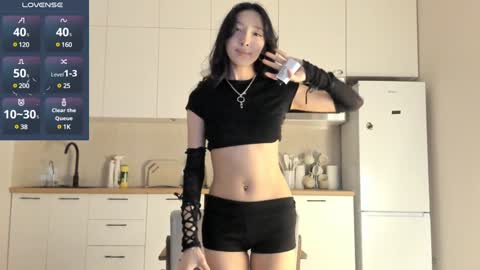 Snapshot of thanos_world1321002 chatting on January 2025 10:33:01 PM thanos_world1321002 online show from January 2025 10:33:01 PM