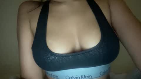 Melanie online show from March 2026 10:32:01 PM