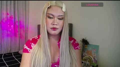 NOEY online show from March 2025 10:21:02 PM