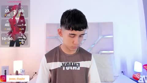 Snapshot of thayler_jones chatting on December 2025 12:10:01 PM Thayler online show from December 2025 12:10:01 PM