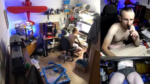 Michal online show from November 2025 06:18:02 PM