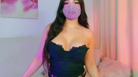 Snapshot of the__sabenna chatting on November 2025 05:14:01 PM Madina online show from November 2025 05:14:01 PM