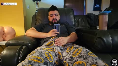 Snapshot of the_alpha_dog_xxx chatting on December 2024 04:09:01 PM the_alpha_dog_xxx online show from December 2024 04:09:01 PM