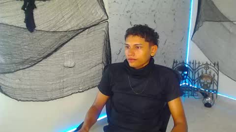 Snapshot of the_crack71 chatting on October 2025 12:13:02 PM Sean OPry   online show from October 2025 12:13:02 PM