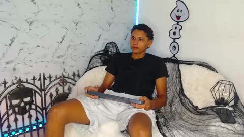 Snapshot of the_crack71 chatting on October 2025 04:27:01 PM Sean OPry   online show from October 2025 04:27:01 PM