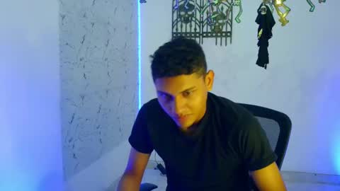 Snapshot of the_crack71 chatting on October 2025 02:23:02 PM Sean OPry   online show from October 2025 02:23:02 PM