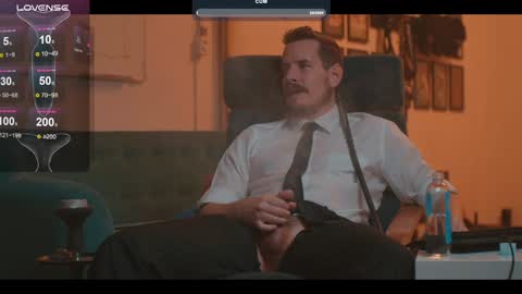 Snapshot of the_dilf chatting on December 2024 01:06:02 PM The DILF -  online show from December 2024 01:06:02 PM