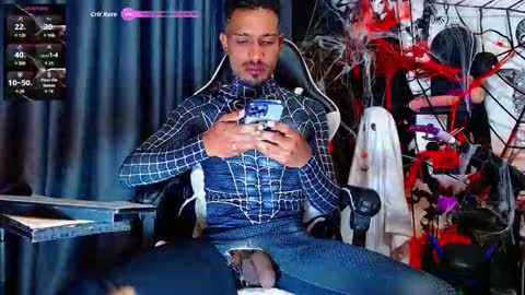 Snapshot of the_dog_lian chatting on October 2025 12:18:02 PM the dog lian online show from October 2025 12:18:02 PM