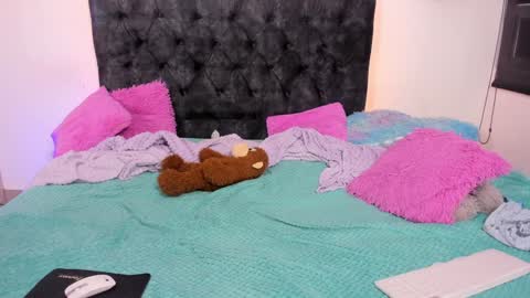 Emily - April online show from January 2025 05:53:01 PM