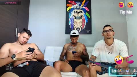 SCOTT  THEO  KAMERON  GENDERSON online show from January 2025 07:15:01 PM