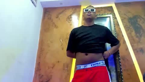 Snapshot of the_hot_boy0 chatting on November 2025 12:27:01 PM the_hot_boy0 online show from November 2025 12:27:01 PM