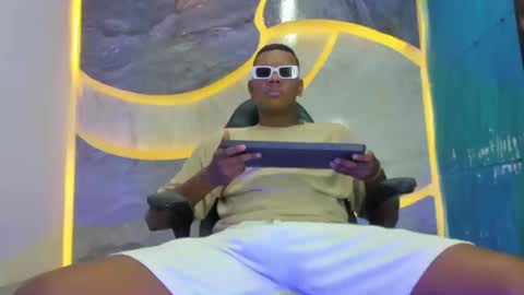 Snapshot of the_hot_boy0 chatting on November 2025 12:04:01 PM the_hot_boy0 online show from November 2025 12:04:01 PM