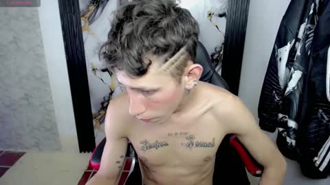 the_latin_boy02 online show from November 2025 06:54:01 PM