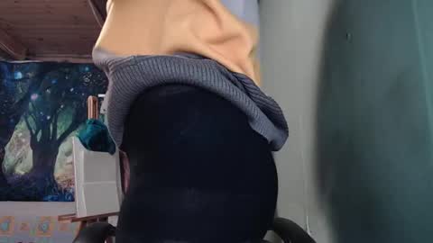 Snapshot of the_prettywondder chatting on January 2025 09:16:02 AM Ekye online show from January 2025 09:16:02 AM