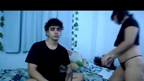 Snapshot of the_r00m chatting on November 2025 11:04:02 PM Jaime Angela online show from November 2025 11:04:02 PM