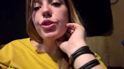 Snapshot of the_sam_ chatting on December 2024 03:29:01 AM the_sam_ online show from December 2024 03:29:01 AM