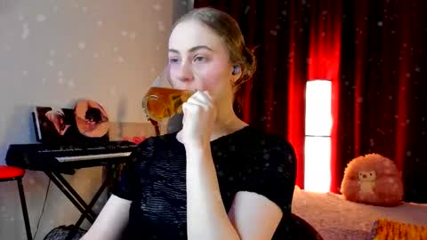 Ally    STREAMING ON TWITCH NOW Check my Twitter for updates online show from December 2025 02:48:01 PM