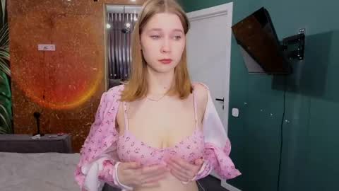 Vicky online show from March 2026 05:29:01 PM