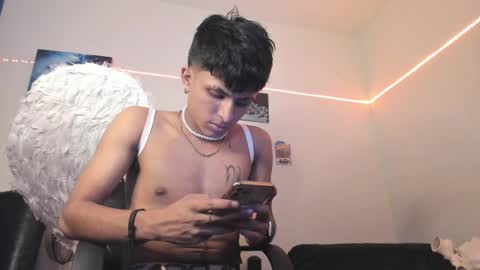 Snapshot of the_weed_guys chatting on December 2024 07:10:01 AM Danny online show from December 2024 07:10:01 AM