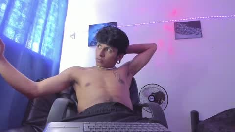 Snapshot of the_weed_guys chatting on January 2025 07:45:02 PM Danny online show from January 2025 07:45:02 PM