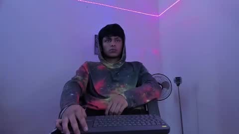 Snapshot of the_weed_guys chatting on January 2025 03:53:02 PM Danny online show from January 2025 03:53:02 PM