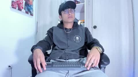 Snapshot of the_weed_guys chatting on October 2025 03:37:02 AM Danny online show from October 2025 03:37:02 AM